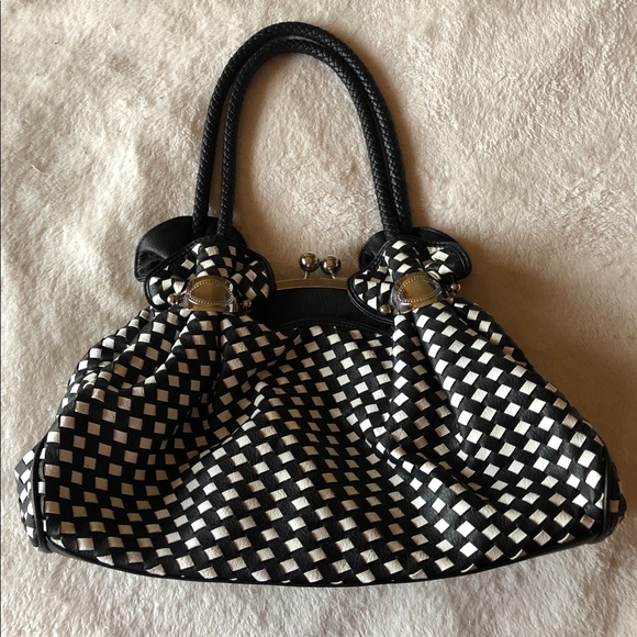 Boutique Handbags - Large Fashionable Satchel 💃🏻👜